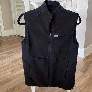 Figs Black On Shift Vest